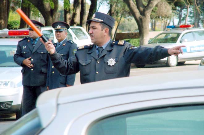 Azərbaycan paytaxtında avtoxuliqanlıq edən 150 sürücü saxlanılıb