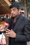 Türk estradasının ulduzu Çingiz Kurtoğlu müğənni Elçin Hüseynovun toyunda doyunca oxuyub-oynadı (fotosessiya)