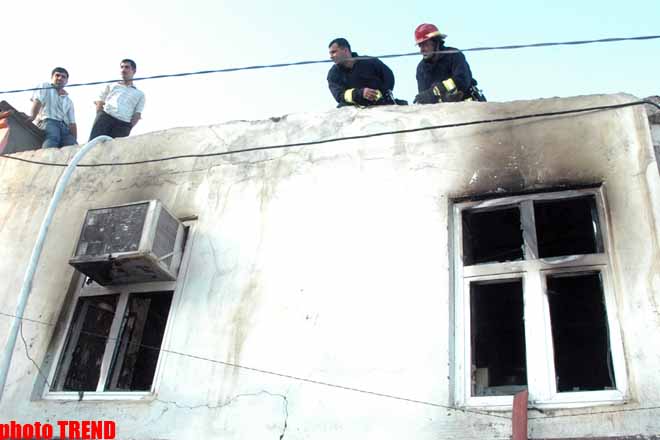 Bakının mərkəzində güclü yanğın baş verib, ölənlər var (fotosessiya)