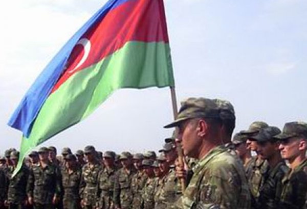 Azərbaycanda işçi həqiqi hərbi xidmətdə olduğu zaman onun hüquqları necə qorunmalıdır?