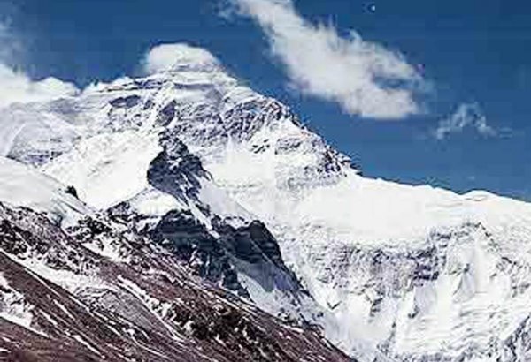 Nepal Everest zirvəsinə dırmanma qaydalarını sərtləşdirməyi planlaşdırır