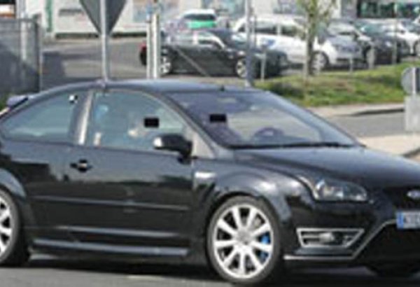 "Ford" bir milyondan artıq avtomobilini geri çağırır