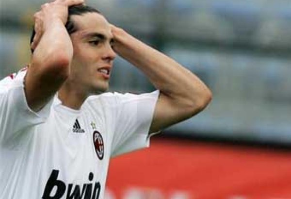 Kaka "Milan" üçün pulundan keçdi
