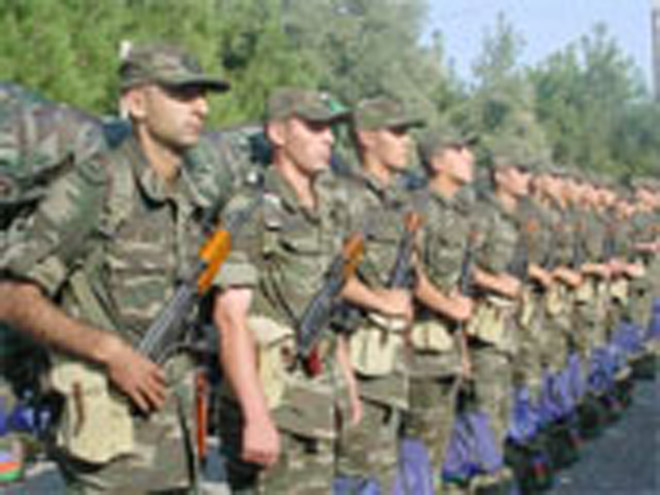 Azərbaycan hərbi xərclərini yenidən artırır