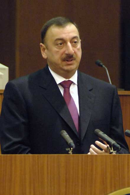 İlham Əliyev: Hərbi potensialın artırılması Ermənistan-Azərbaycan münaqişəsinin müharibə yolu ilə avtomatik həlli demək deyil