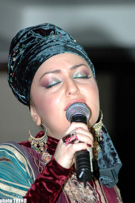 Müğənni Sevda Ələkbərzadə yeni albomunun təqdimatını keçirib - fotosessiya