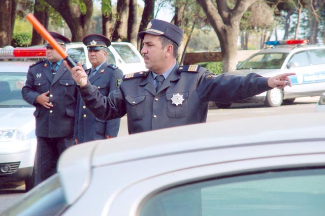 Bakı Yol Polisi avtoxuliqan və sərxoş sürücüləri cəzalandırdı