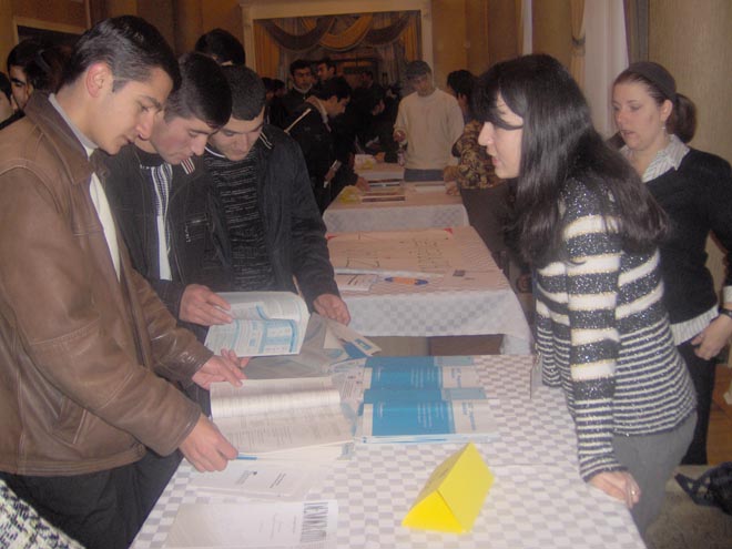 Azərbaycan Əmək Nazirliyi 2010-cu ildə təxminən 30 min nəfəri işlə təmin edib