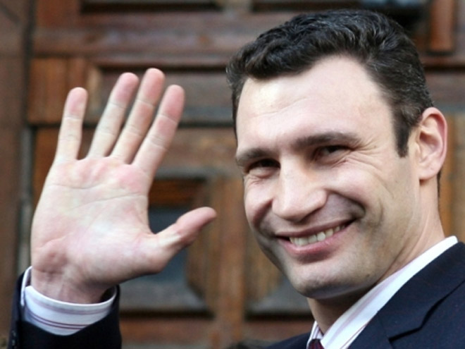 Vitaliy Kliçko Çisoru məğlub edib