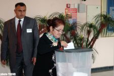 Azərbaycan vətəndaşları respublika prezidentini seçirlər - fotosessiya