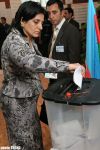 Azərbaycan vətəndaşları respublika prezidentini seçirlər - fotosessiya