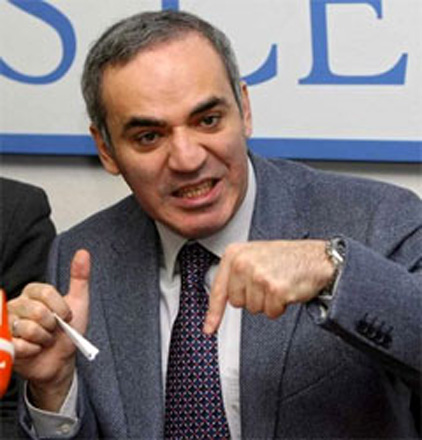 Kasparov beynəlxalq axtarışa verilib
