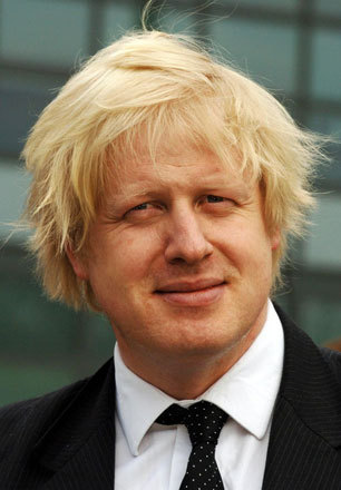 Böyük Britaniya XİN rəhbərinin təyyarəsi qəza enişi edib