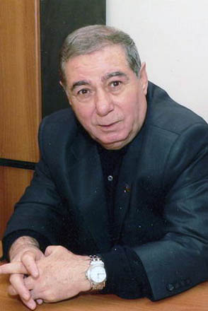 Müxalifət Əkrəm Əylisli məsələsində Xora qoşulmaq istəmir