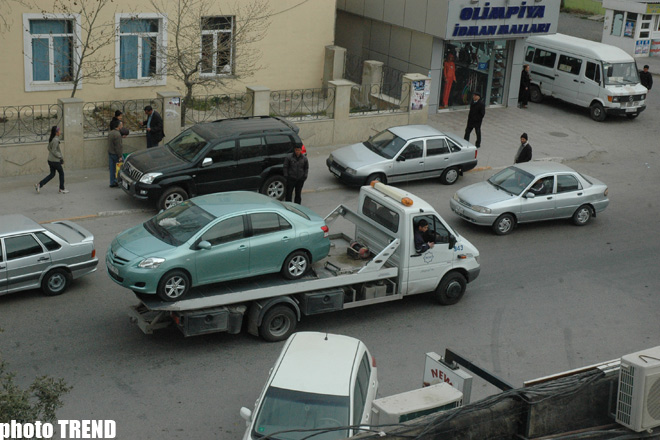 Bakıda məhkumlar şəhər sakininin avtomobilini ələ keçiriblər