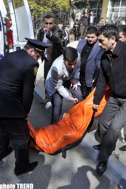 Azərbaycanın ali təhsil müəssisəsinə silahlı basqın olub - Fotosessiya