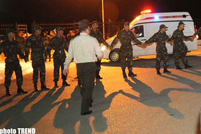 Azərbaycanın hərbi hissələrinin birində əsgərlər arasında zəhərlənmə baş verib (ƏLAVƏ OLUNUB - 3 – qida məhsullarının laborator ekspertizası aparılır) - FOTOSESSİYA