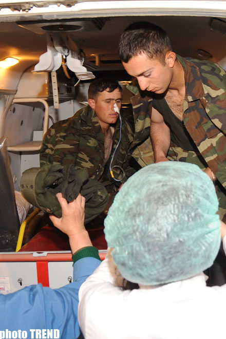 Azərbaycanın hərbi hissələrinin birində əsgərlər arasında zəhərlənmə baş verib (ƏLAVƏ OLUNUB - 3 – qida məhsullarının laborator ekspertizası aparılır) - FOTOSESSİYA