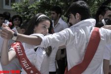 Azərbaycanın orta təhsil müəssisələrində son zəng çalındı - FOTOSESSİYA