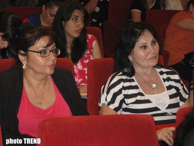 Məşhur opera müğənnisi Xuraman Qasımova yubileyini ailəsi ilə birgə qeyd edəcək (FOTO)