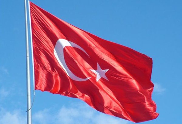 Baş nazir: Türkiyədə hərbi çevrilişə cəhd edilib