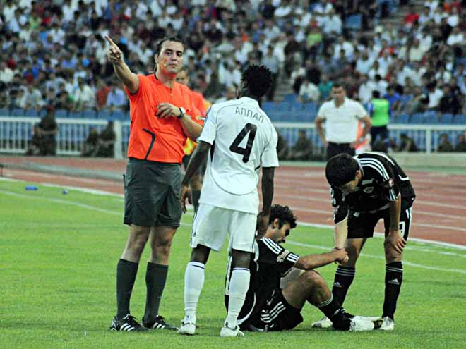 "Qarabağ" futbol klubunun bombardiri ciddi zədə alıb