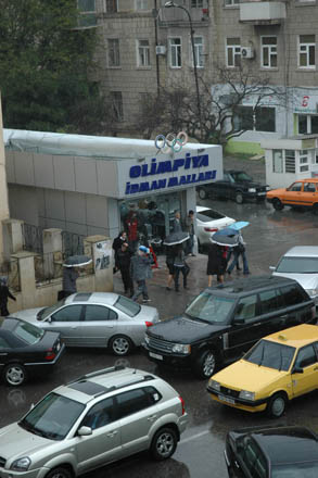 Bakıda bəzi küçə və prospektlərdə tıxaclar yaranıb
