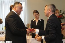 Polşa Prezidenti Polşa-Azərbaycan münasibətlərinin inkişafında göstərdikləri xidmətlərə görə Azərbaycan nazirlərini mükafatlandırıb