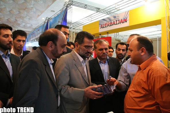İranın irşad və mədəniyyət naziri Tehranda keçirilən XVI Beynəlxalq Mətbuat və İnformasiya Agentliklərinin Festival-Sərgisində Azərbaycan pavilyonu ilə tanış olub