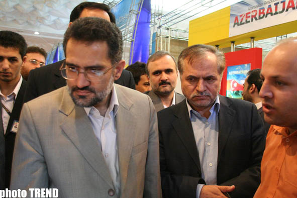 İranın irşad və mədəniyyət naziri Tehranda keçirilən XVI Beynəlxalq Mətbuat və İnformasiya Agentliklərinin Festival-Sərgisində Azərbaycan pavilyonu ilə tanış olub