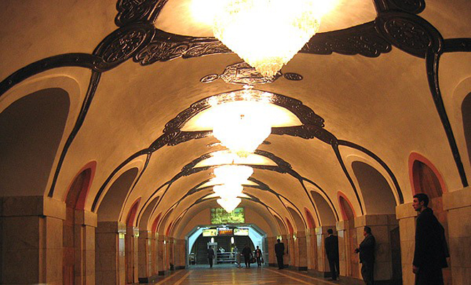 Bakıda metronu su basıb