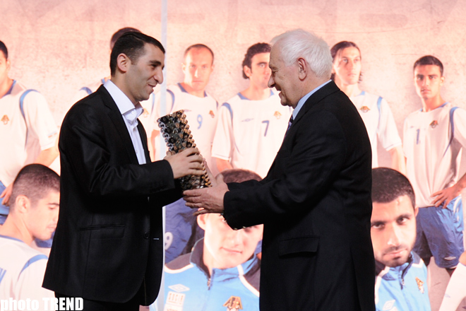 2009-cu ildə Azərbaycan milli komandasının ən yaxşı futbolçularının adları açıqlanıb (FOTO)