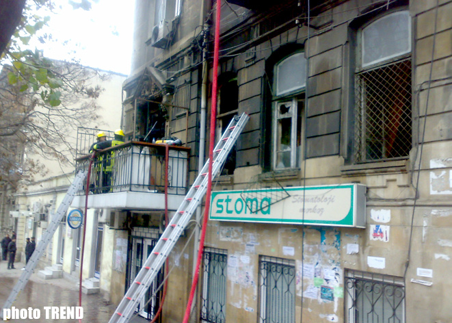 Azərbaycan paytaxtında yaşayış evində baş verən yanğın söndürülüb, xəsarət alan yoxdur (ƏLAVƏ OLUNUB)