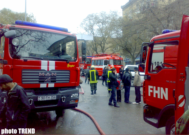 Azərbaycan paytaxtında yaşayış evində baş verən yanğın söndürülüb, xəsarət alan yoxdur (ƏLAVƏ OLUNUB)