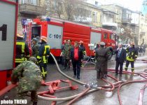 Azərbaycan paytaxtında yaşayış evində baş verən yanğın söndürülüb, xəsarət alan yoxdur (ƏLAVƏ OLUNUB)