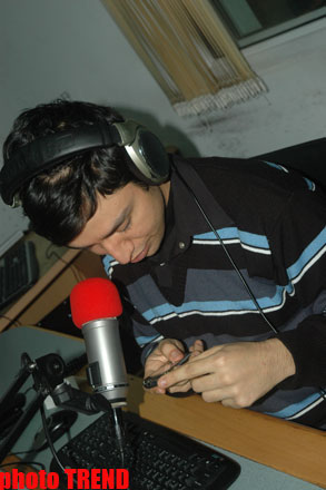 Tanınmış DJ "İctimai" radionu tərk etdi (FOTO)