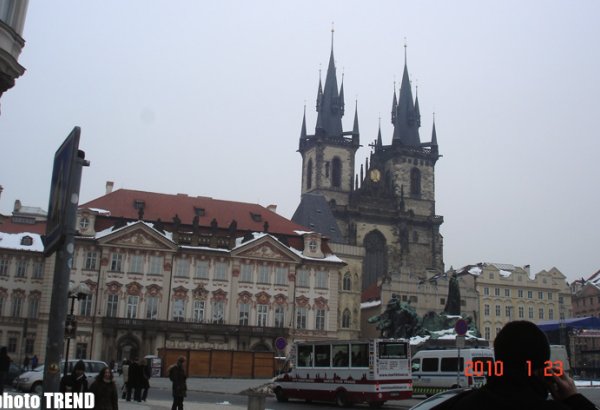 Praqada Rus Evinə "Molotov kokteyli" atdılar