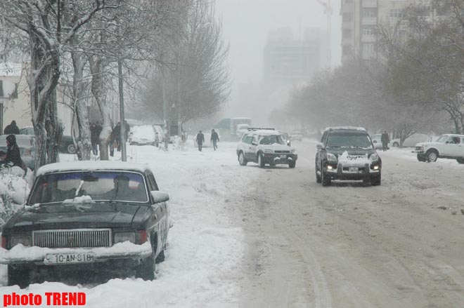 Sabah Azərbaycanın əksər rayonlarında sulu qar və qar yağması davam edəcək (FOTO)