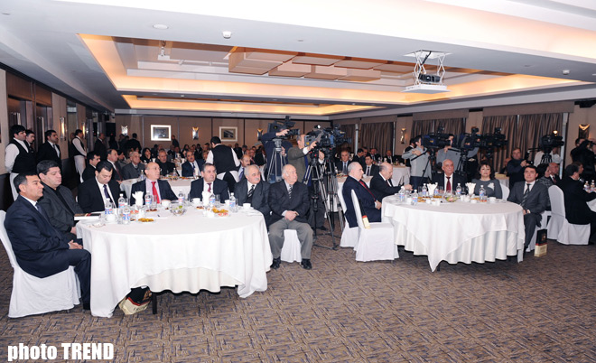 Azərbaycanda İrəvan xanlığından bəhs edən kitabın təqdimatı keçirilib (FOTO)