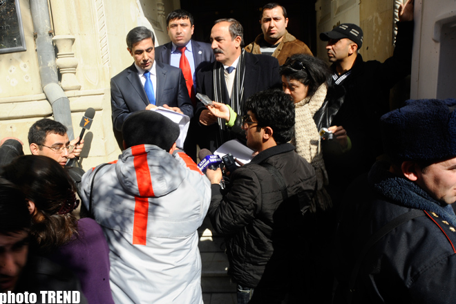Azərbaycanda İran Səfirliyi qarşısında piket keçirilib (FOTO)