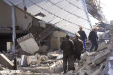 Bakıda baş vermiş partlayış nəticəsində dağılmış binanın qalıqları altından bir nəfərin cəsədi çıxarılıb (ƏLAVƏ OLUNUB-8) (FOTO)