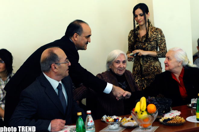 Azərbaycanın Dövlət Sosial Müdafiə Fondunda pensiyaçı gimnast xanımlar mükafatlandırılıb (FOTO)