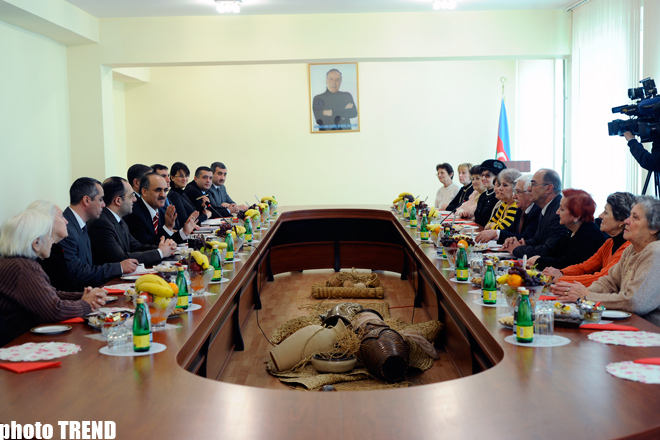 Azərbaycanın Dövlət Sosial Müdafiə Fondunda pensiyaçı gimnast xanımlar mükafatlandırılıb (FOTO)