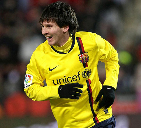 Messi məşqlərə başladı