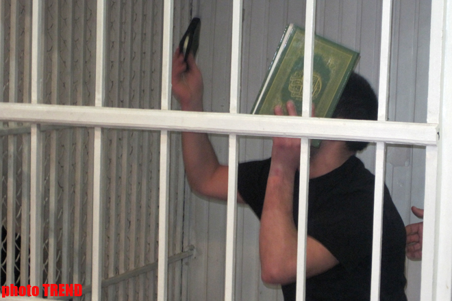 Azərbaycan Dövlət Neft Akademiyasında törədilmiş terror aktı ilə bağlı həbs edilənlərin məhkəməsi başlayıb (ƏLAVƏ OLUNUB) (FOTO)