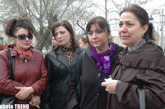 Azərbaycanın xalq artisti Telman Adıgözəlovla vida mərasimi keçirilib (FOTO)