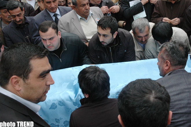 Azərbaycanın xalq artisti Telman Adıgözəlovla vida mərasimi keçirilib (FOTO)