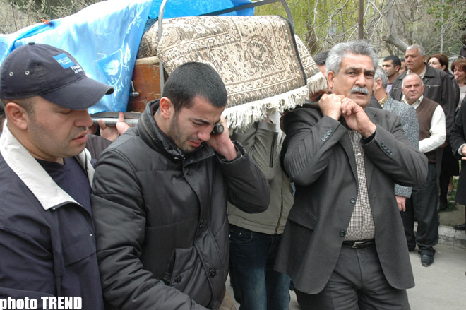 Azərbaycanın xalq artisti Telman Adıgözəlovla vida mərasimi keçirilib (FOTO)