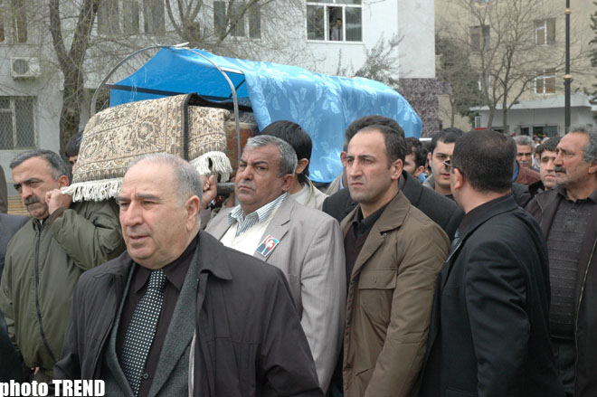 Azərbaycanın xalq artisti Telman Adıgözəlovla vida mərasimi keçirilib (FOTO)