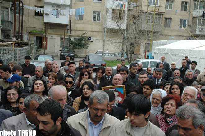 Azərbaycanın xalq artisti Telman Adıgözəlovla vida mərasimi keçirilib (FOTO)